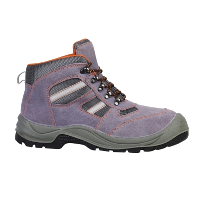 CLASSIC BOOTS